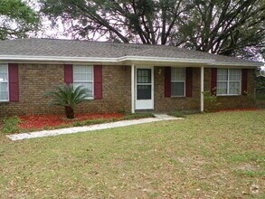 Building Photo - Spacious & Pet-Friendly 3/2 Home in West P...
