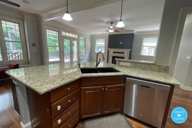 Building Photo - 8105 Last Oak Ct