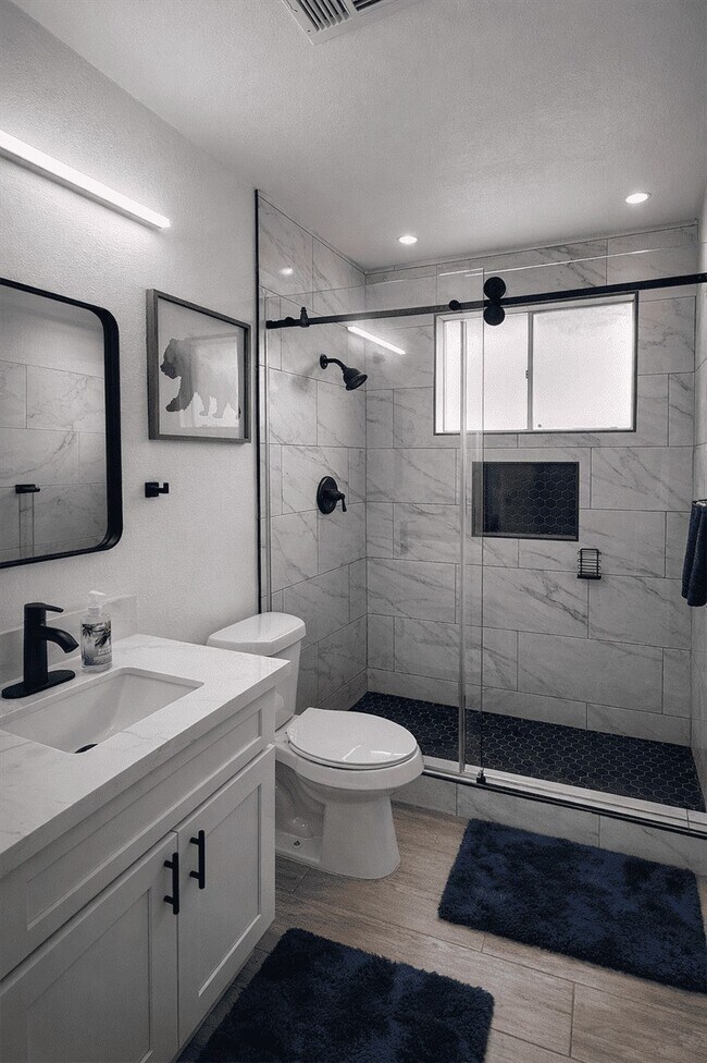 Building Photo - 10907 Sageriver Dr