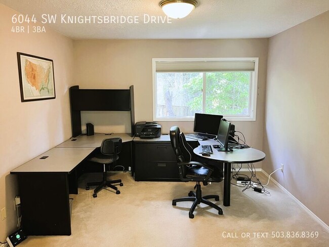 Building Photo - 6044 SW Knightsbridge Dr