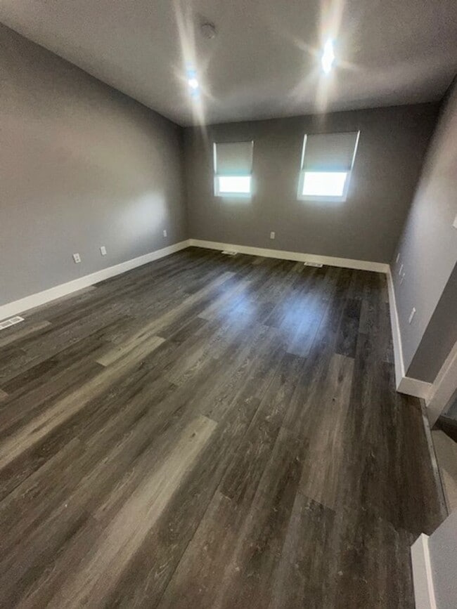Building Photo - Stunning Fully Remodeled Home in Friendshi...