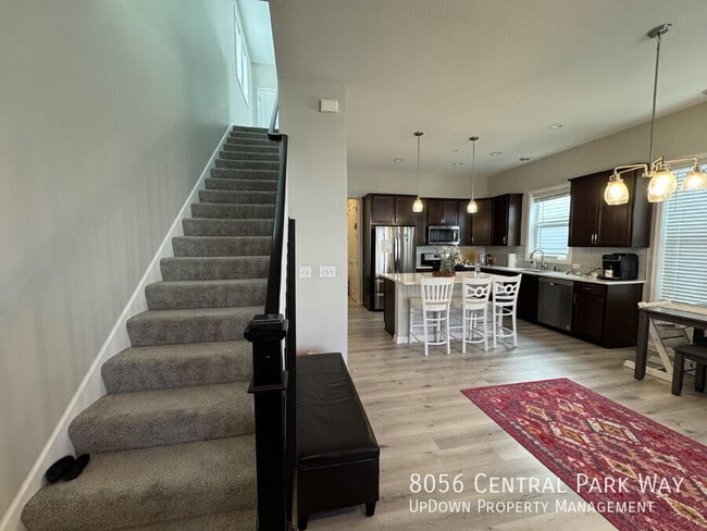 Building Photo - 8056 Central Park Way