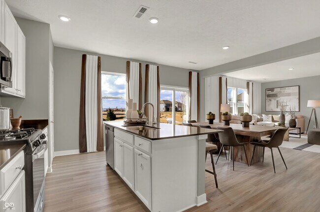 Building Photo - 16913 Sherwin Ct