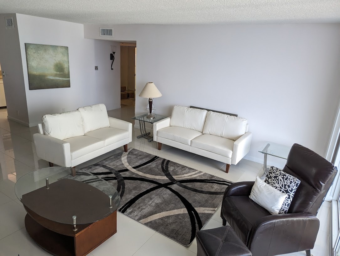 Building Photo - 5440 N Ocean Dr