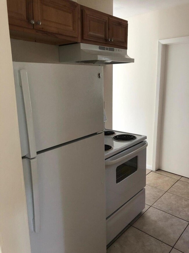 Building Photo - 2280 NW 2nd St