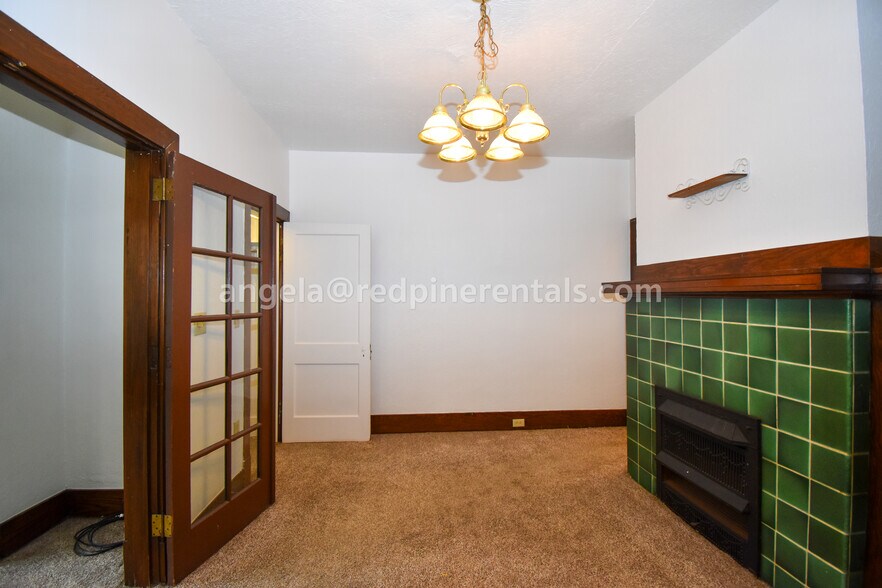 Building Photo - 1832 Crafton Blvd