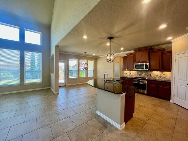 Building Photo - 8630 Sierra Sky