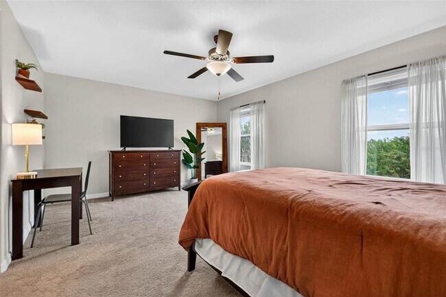 Building Photo - 10432 Shady Preserve Dr