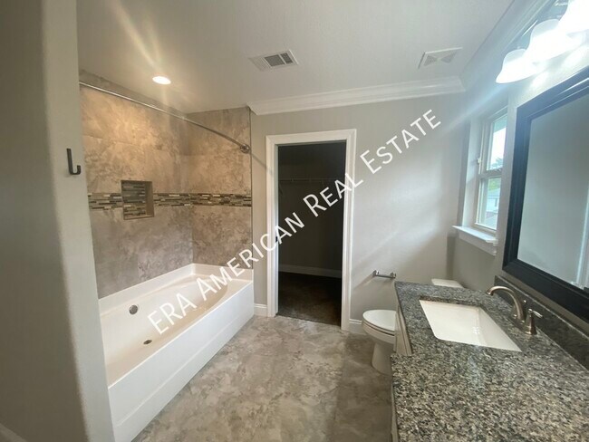 Building Photo - 8461 Laredo St