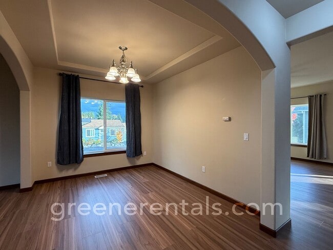 Building Photo - 4BR 2.5BA Home on Tumwater Hill