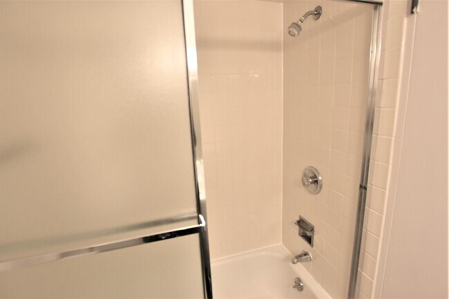 Building Photo - 555 E William St