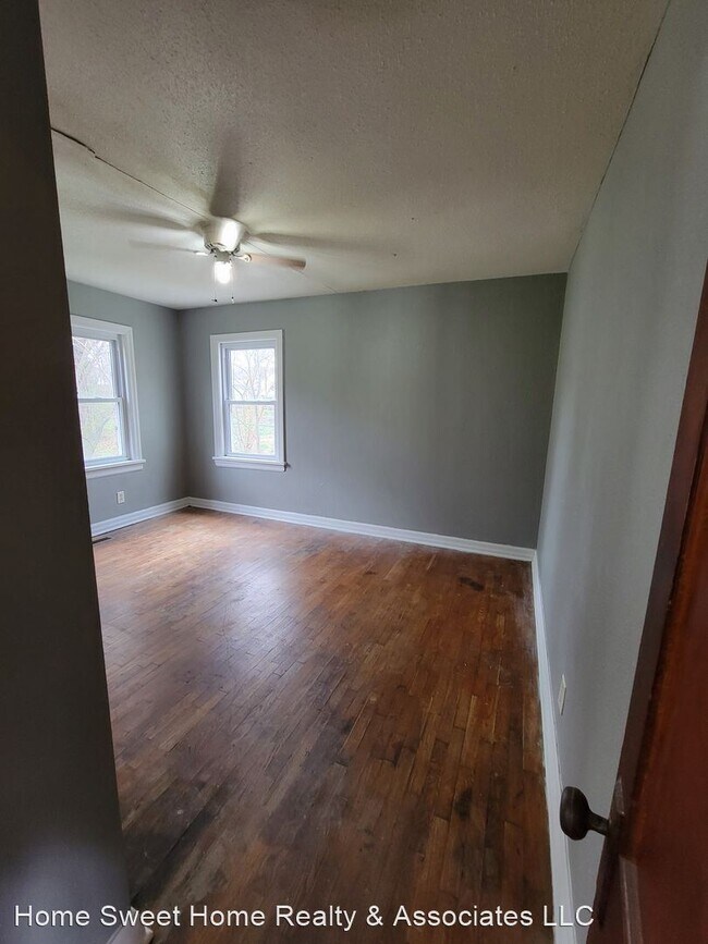 Building Photo - 3 br, 1 bath House - 1890 N Broadway