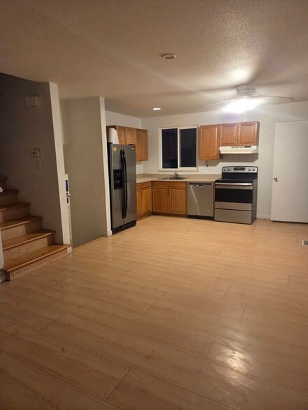 Building Photo - 1899 S Mobile St