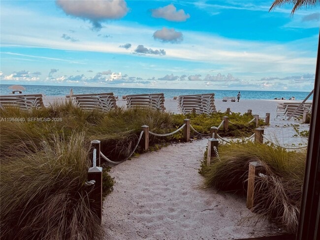 Building Photo - 18975 Collins Ave