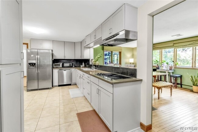 Building Photo - 4770 Boncrest Dr E