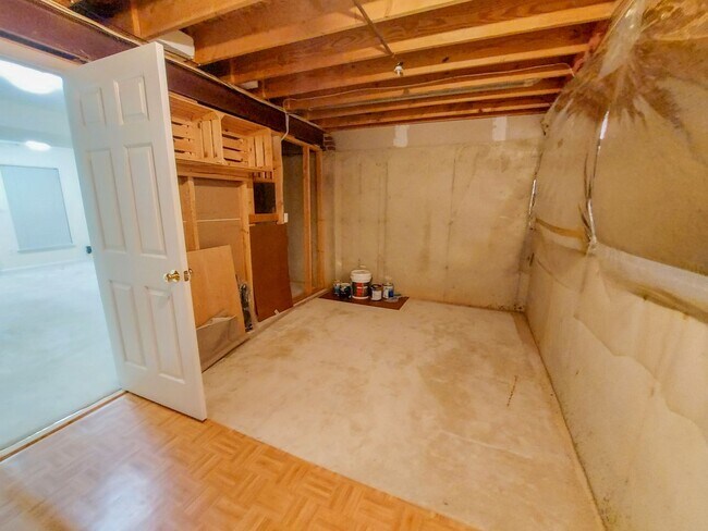 Building Photo - Charming and Updated 3BR/2.5BTH townhome in desirable Germantown, MD