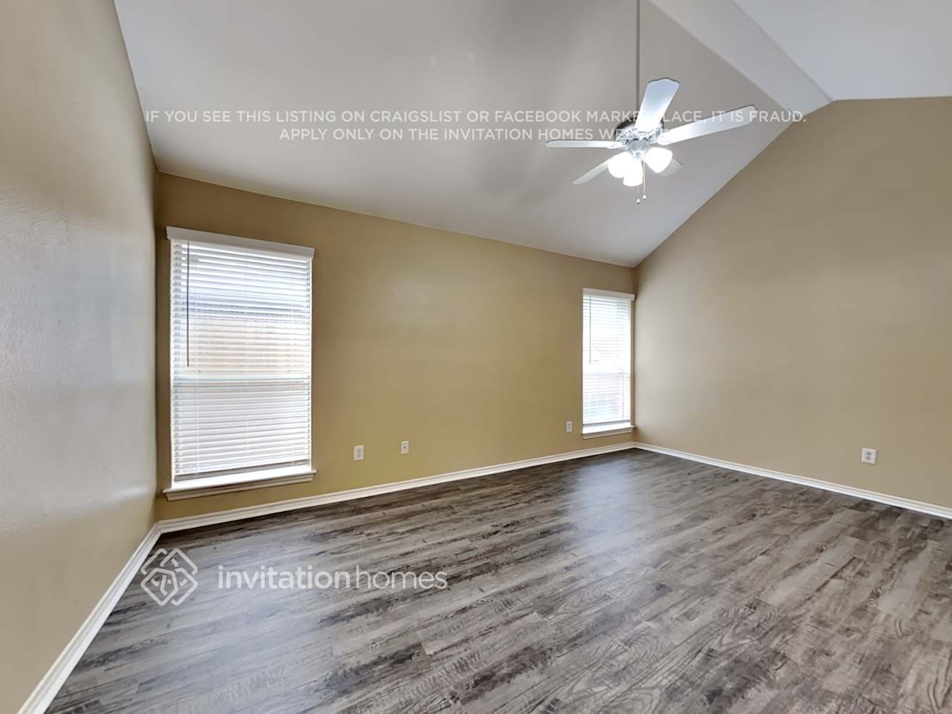 Building Photo - 2800 St Martin Dr