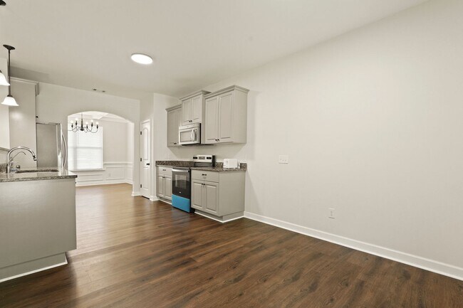 Building Photo - Spacious 4 Bedroom Home With Plenty of Space to Enjoy and Resort-style Amenities in Belmont Glen