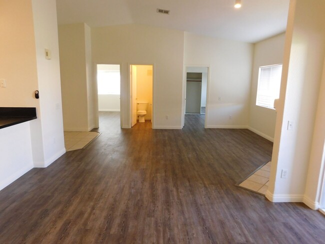 Building Photo - SPACIOUS 3 BEDROOOM CONDO*SOUTHWEST AREA*C...