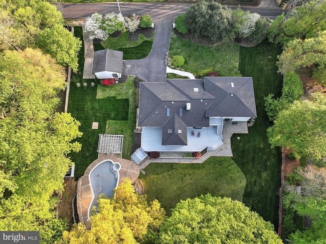 Building Photo - 317 Springvale Rd
