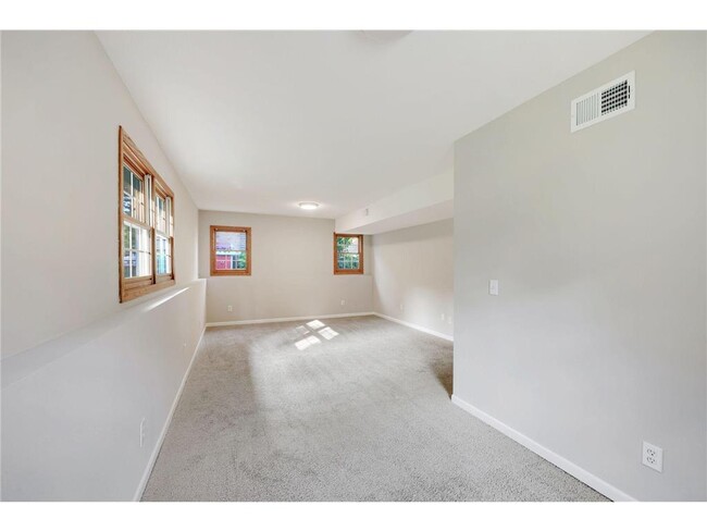 Building Photo - 11266 50th Pl N
