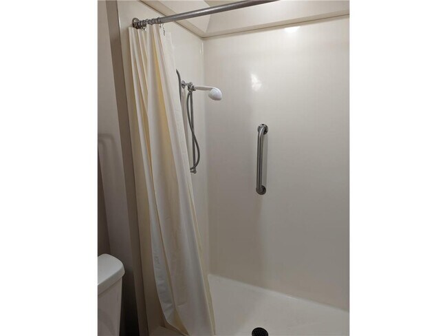 Building Photo - 200 S 4th St