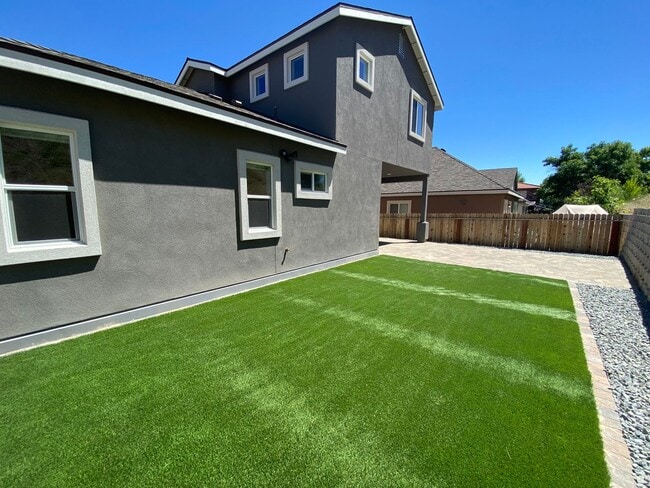 Building Photo - Built 2023 NW Reno 3 Bedroom House - Downs...