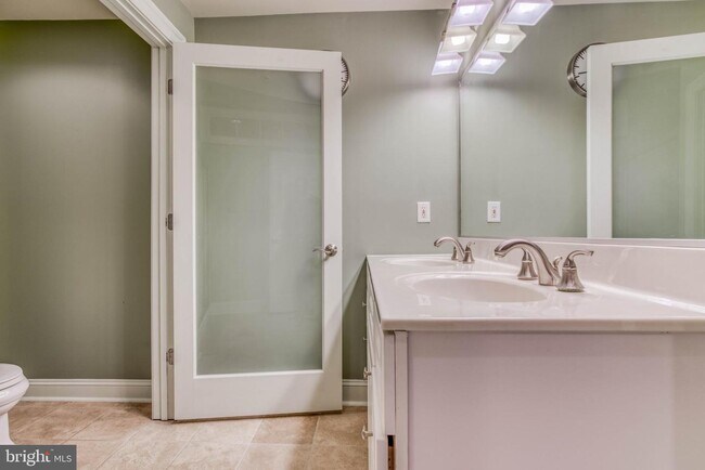 Building Photo - 1320 Race St