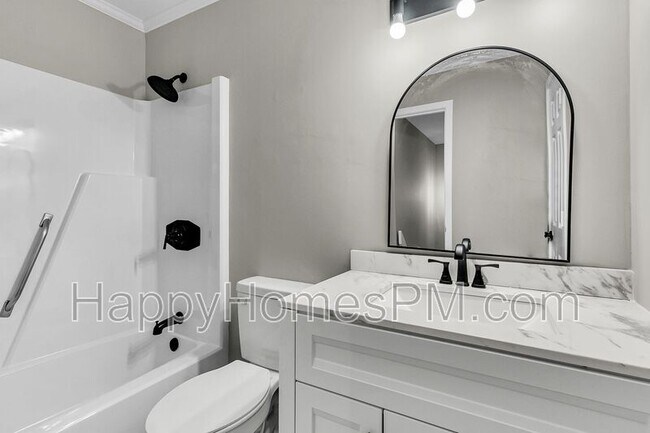Building Photo - 5737 Dewsbury Ln