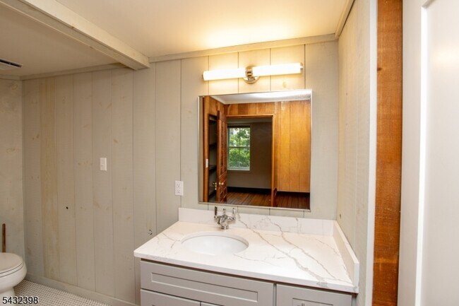 Building Photo - 54 Coryell St