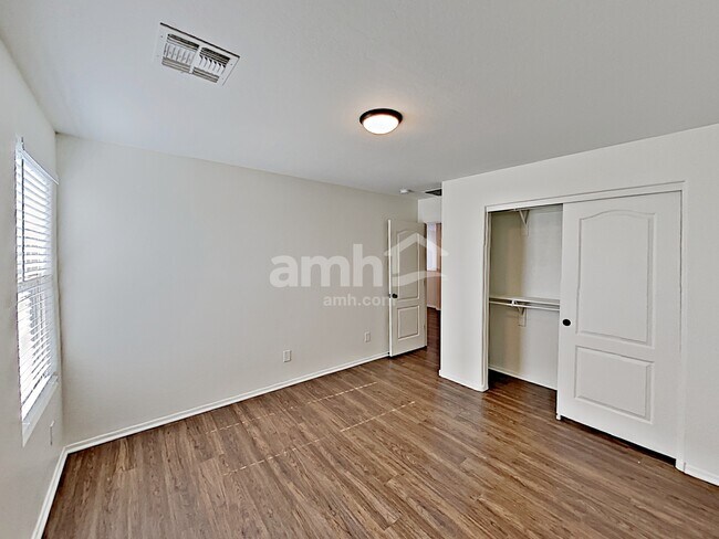 Building Photo - 3453 N Almar
