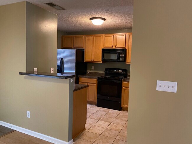 Building Photo - 125 Chastain Cir