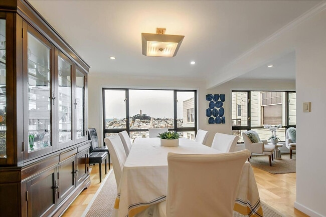 Building Photo - 1021 Greenwich St