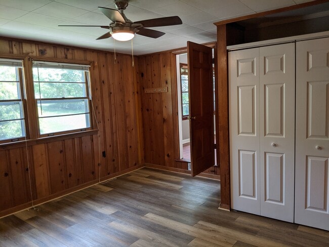 Building Photo - 3812 Thrall Dr