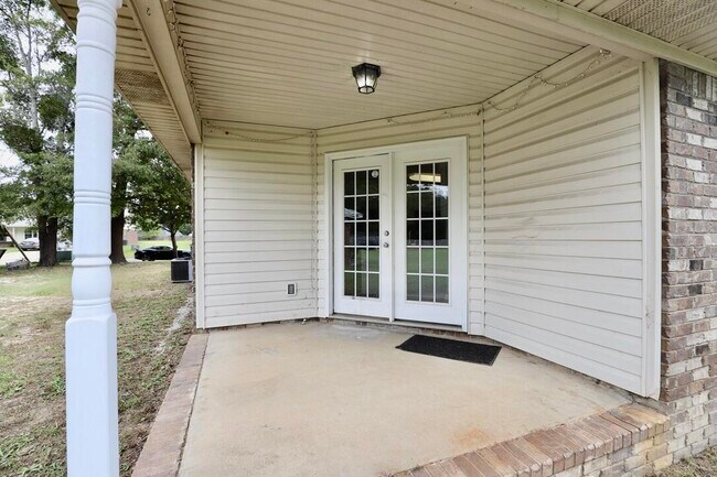 Building Photo - 60 Vinca Ct