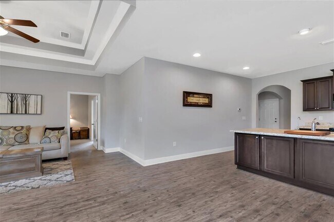 Building Photo - 8605 Bucklebury Dr