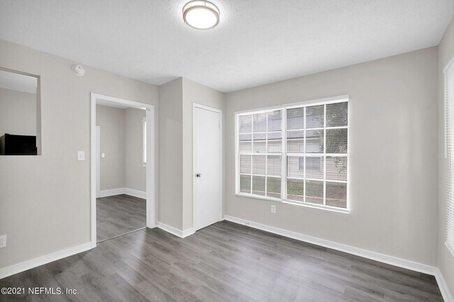 Building Photo - 6418 Sapphire Dr