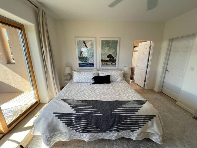Building Photo - 772 Viento Cir