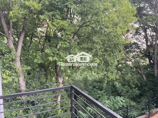 Building Photo - 1319 Millpark Ln