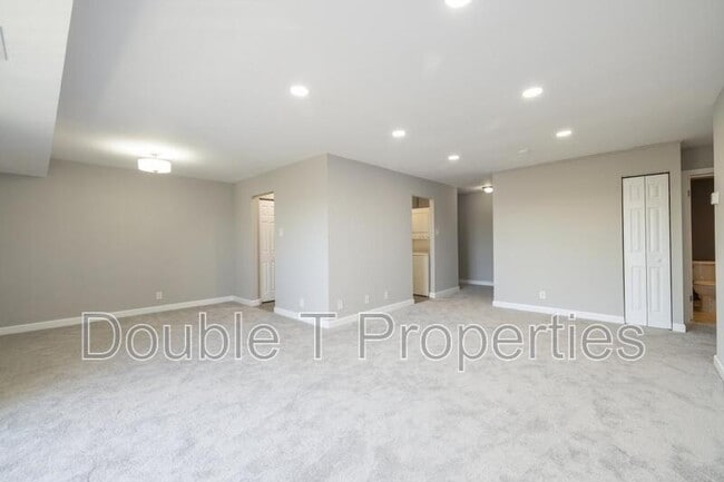 Building Photo - 12001 Old Columbia Pike