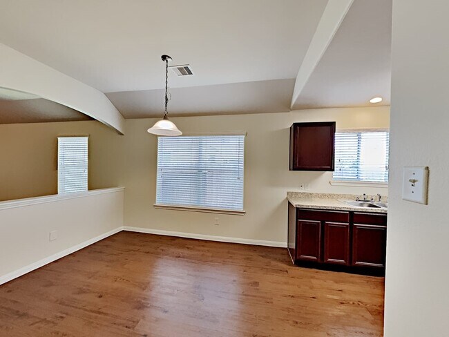Building Photo - 18822 N Lyford Dr