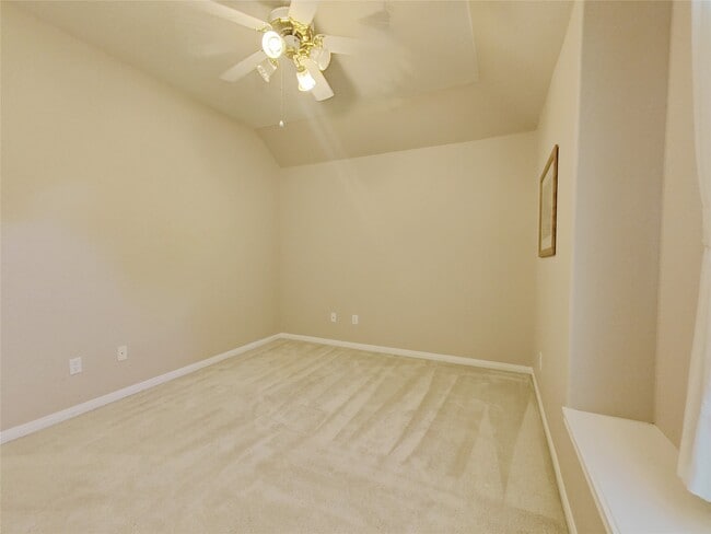 Building Photo - 1035 Sussex Trail