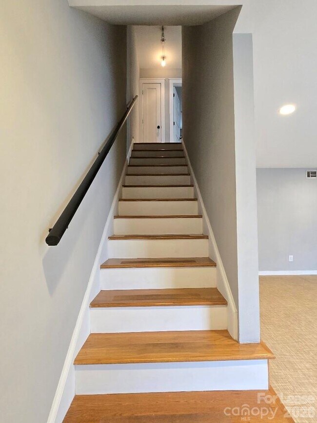 Building Photo - 3722 Park Rd