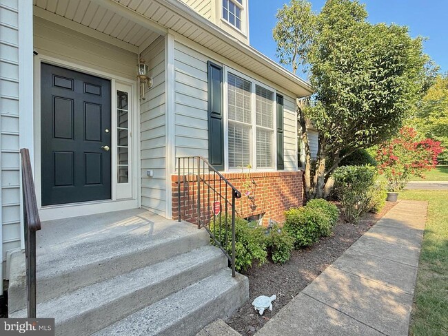 Building Photo - 5624 Arrowfield Terrace
