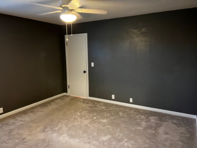 Building Photo - 207 Sunnyhill Dr