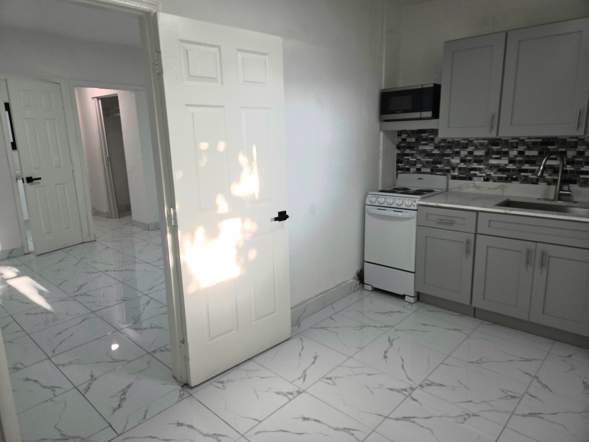 Building Photo - 14920 NW 10th Pl