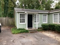 Building Photo - 2 Bed, 1 Bath Apartment