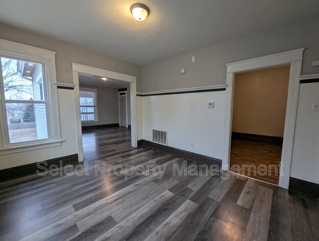 Building Photo - 345 W Williams St