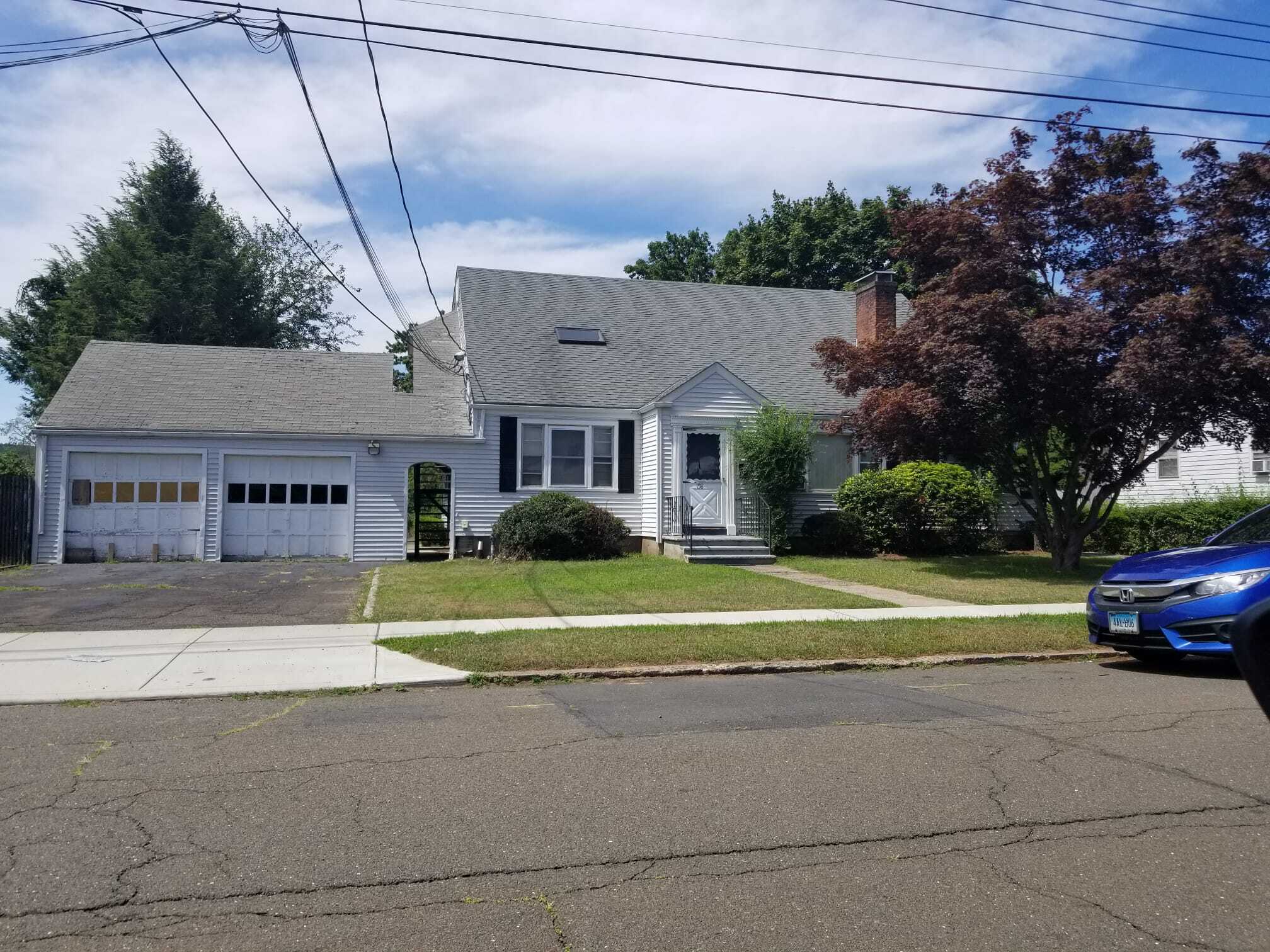 Building Photo - 156 Warner St