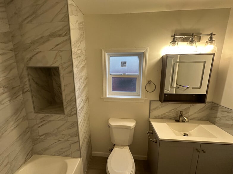 Building Photo - 873 29th St